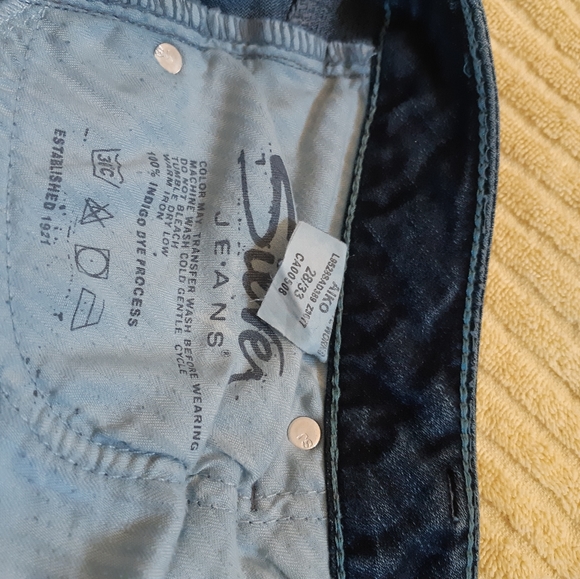 Silver Jean's - Picture 2 of 7